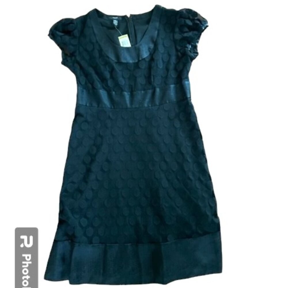 Alfani short sleeved lace dress